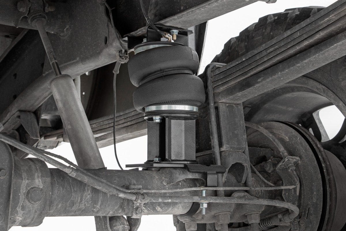 GMC Sierra 2500 HD Air Spring Kit - Rear - Rough Country - with compressor | Wireless Controller | 0-6